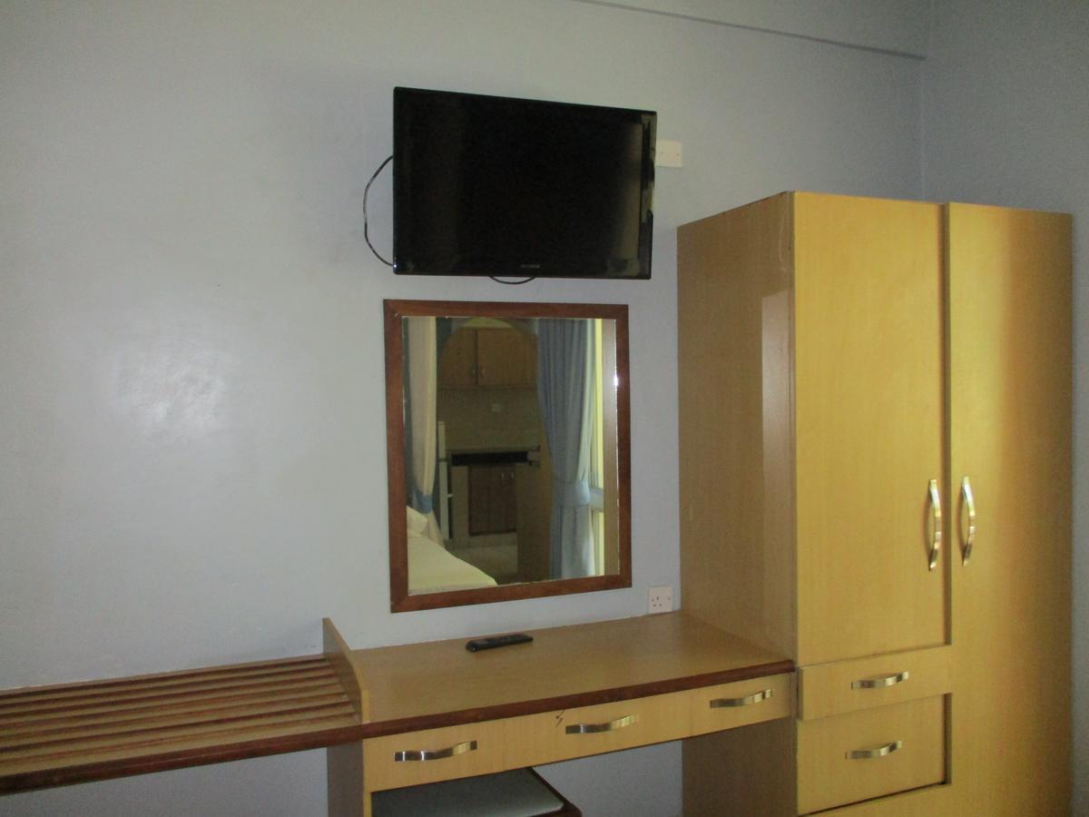 Indiana Beach Apartments Bamburi Extérieur photo
