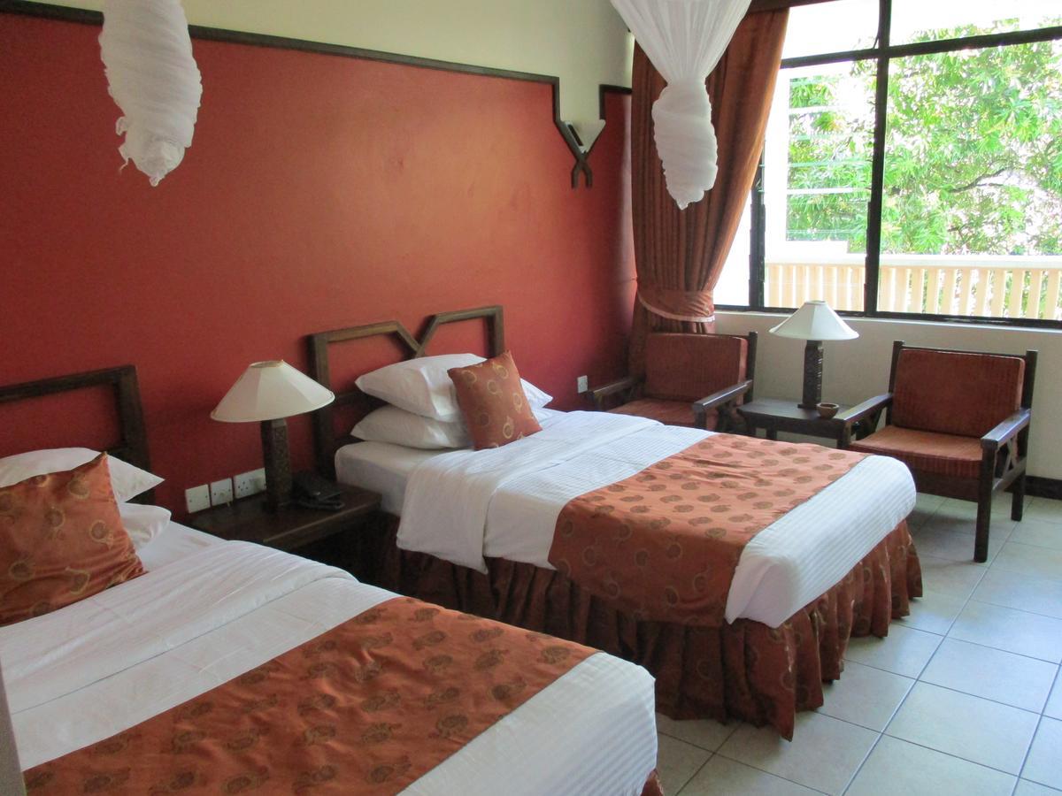 Indiana Beach Apartments Bamburi Extérieur photo