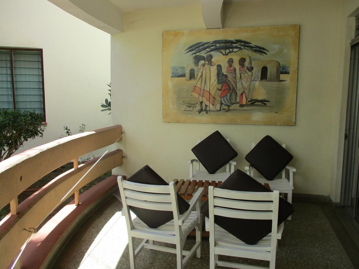 Indiana Beach Apartments Bamburi Extérieur photo